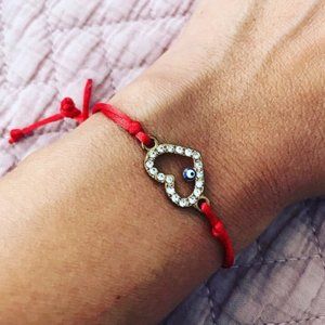 Adorable ♥️ RED Good Luck Heart Bracelet